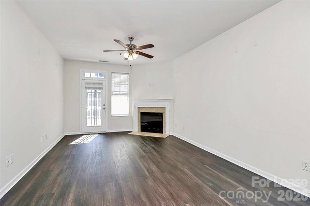 1654 Walnut View Drive, Charlotte, NC 28208