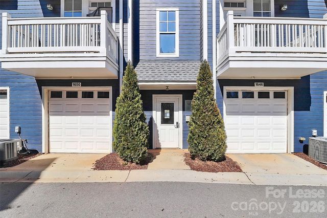 1654 Walnut View Drive, Charlotte, NC 28208