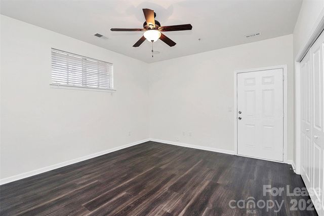 1654 Walnut View Drive, Charlotte, NC 28208