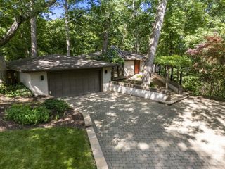 815 Lookout Point Drive, Columbus, OH 43235