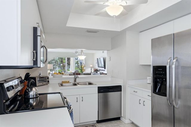 9320 CLUBSIDE CIRCLE 2108, Sarasota, FL 34238