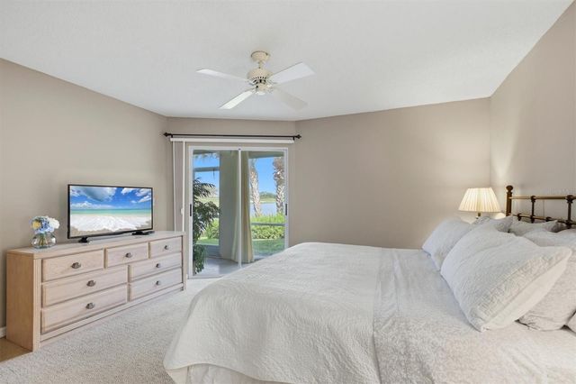 9320 CLUBSIDE CIRCLE 2108, Sarasota, FL 34238