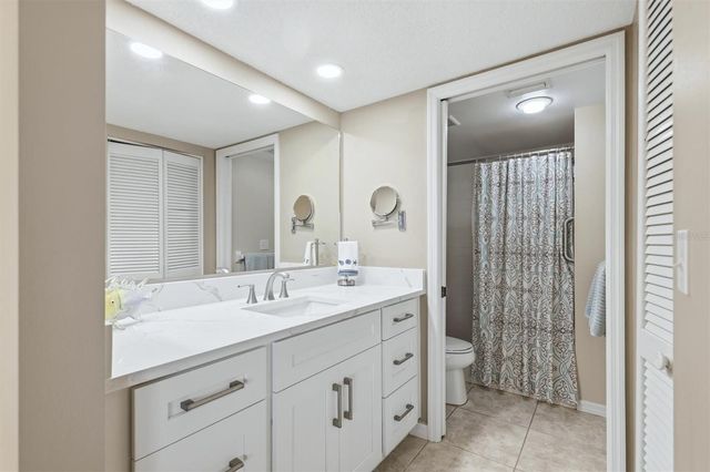 9320 CLUBSIDE CIRCLE 2108, Sarasota, FL 34238