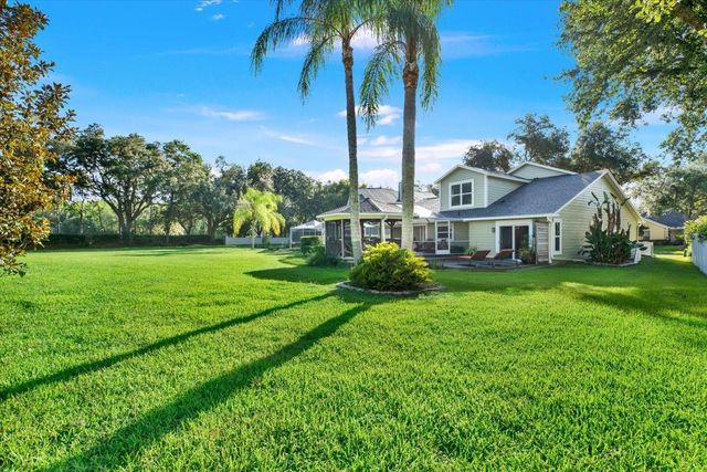 17613 ESPRIT DRIVE, Tampa, FL 33647