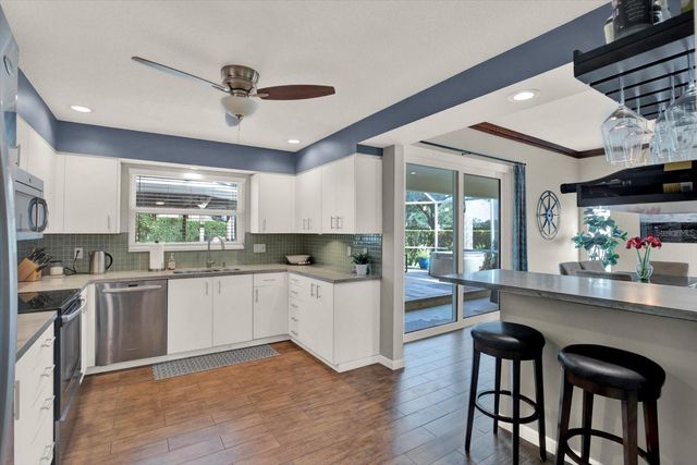 17613 ESPRIT DRIVE, Tampa, FL 33647