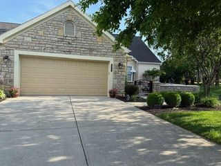 2637 Vililly Circle W, Grove City, OH 43123