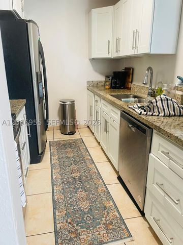 10393 N Kendall Dr U6, Miami, FL 33176
