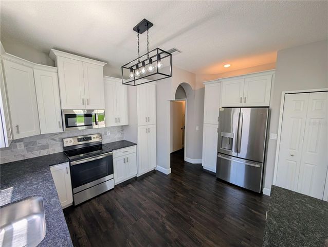27506 WAIKIKI COURT, Wesley Chapel, FL 33544