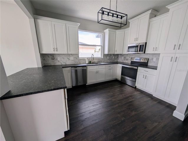 27506 WAIKIKI COURT, Wesley Chapel, FL 33544