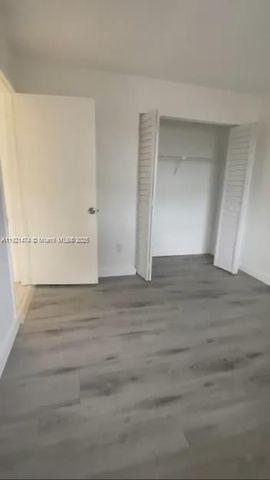 861 NE 209th Ter 204-24, Miami, FL 33179