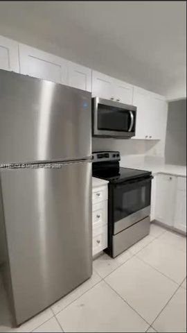 861 NE 209th Ter 204-24, Miami, FL 33179