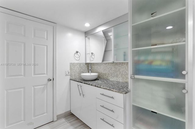 3530 Mystic Pointe Dr 2907, Aventura, FL 33180