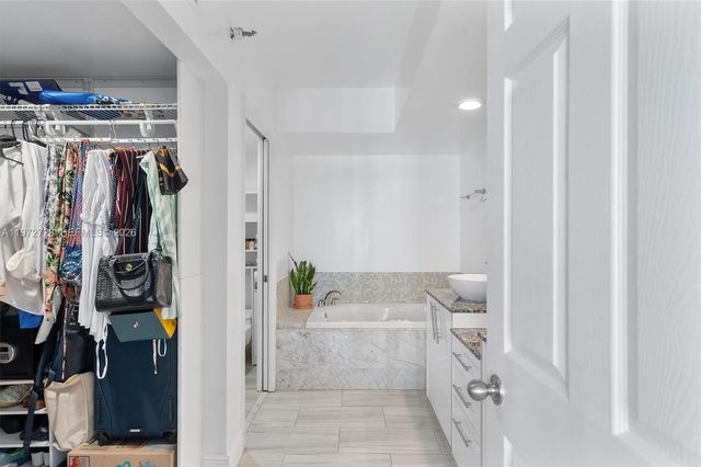 3530 Mystic Pointe Dr 2907, Aventura, FL 33180