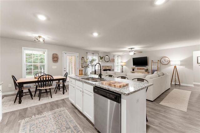 121 Mountain Creek Drive, Maysville, GA 30558