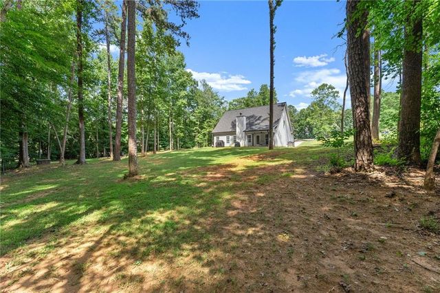 121 Mountain Creek Drive, Maysville, GA 30558