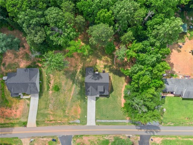 121 Mountain Creek Drive, Maysville, GA 30558