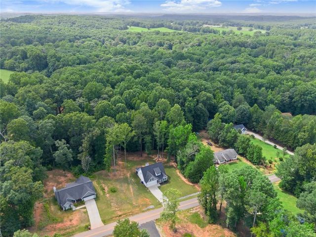 121 Mountain Creek Drive, Maysville, GA 30558