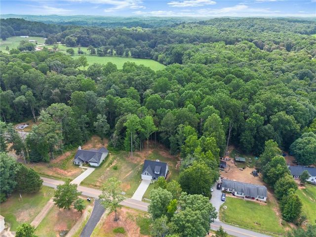 121 Mountain Creek Drive, Maysville, GA 30558