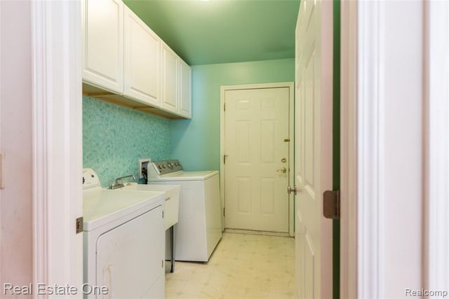 61019 Evergreen Court 22, South Lyon, MI 48178