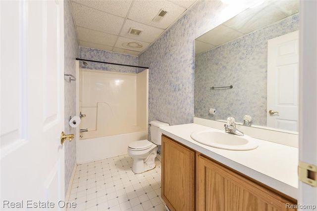 61019 Evergreen Court 22, South Lyon, MI 48178