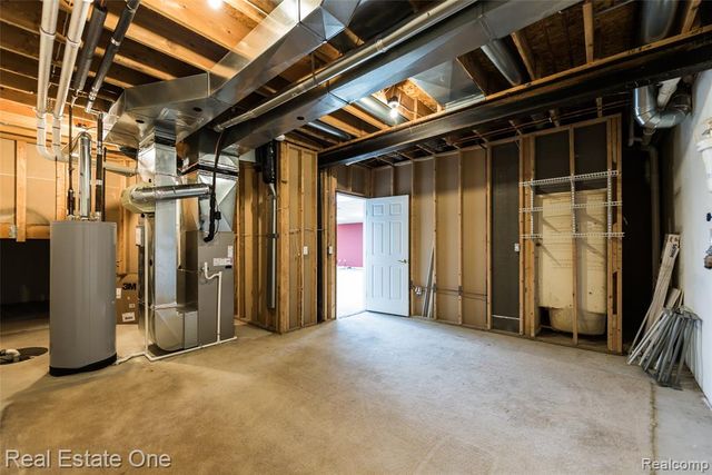 61019 Evergreen Court 22, South Lyon, MI 48178