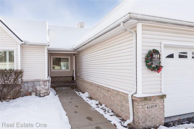 61019 Evergreen Court 22, South Lyon, MI 48178