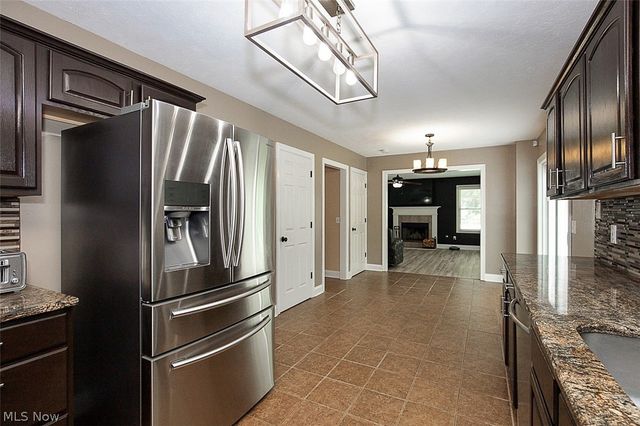 25660 Edgecliff Drive, Euclid, OH 44132