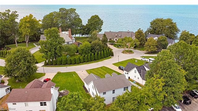 25660 Edgecliff Drive, Euclid, OH 44132