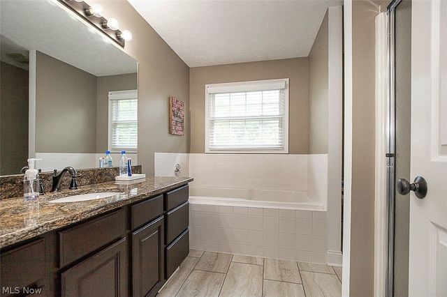 25660 Edgecliff Drive, Euclid, OH 44132