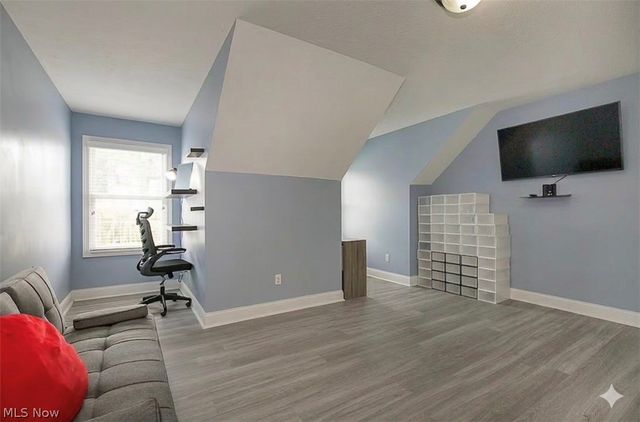25660 Edgecliff Drive, Euclid, OH 44132
