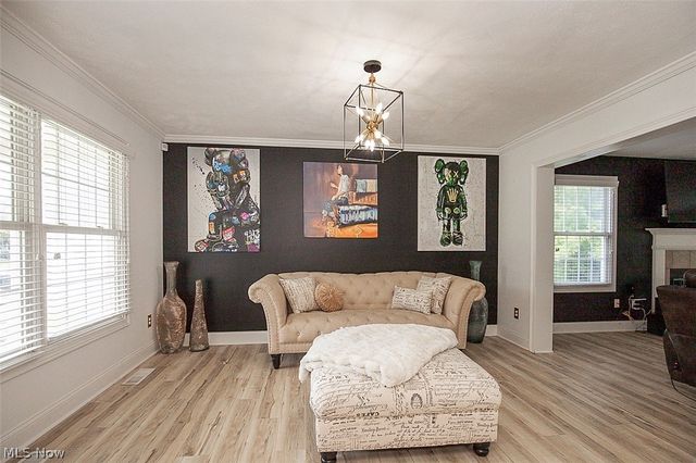 25660 Edgecliff Drive, Euclid, OH 44132