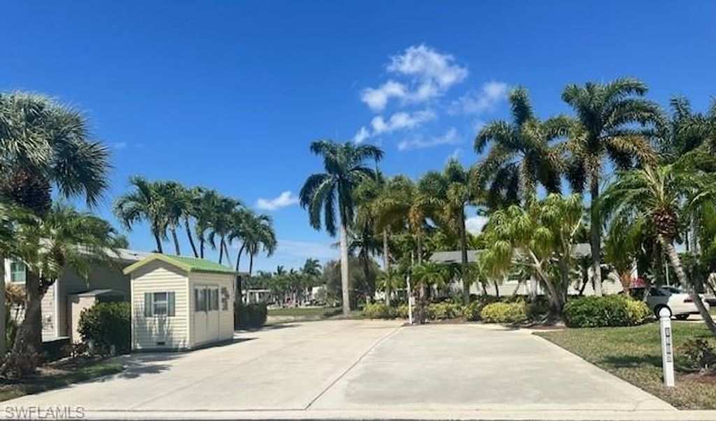 1386 Silver Lakes BLVD, NAPLES, FL 34114 — exterior