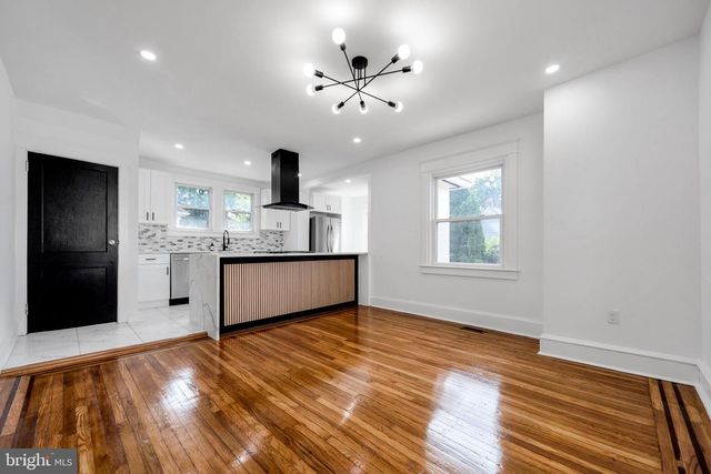 122 E PLUMSTEAD AVE, Lansdowne, PA 19050