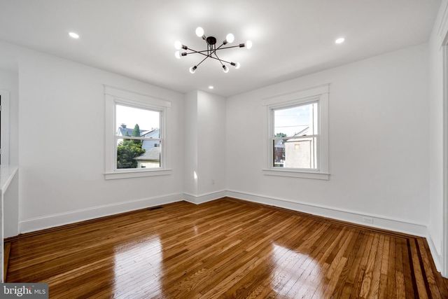 122 E PLUMSTEAD AVE, Lansdowne, PA 19050
