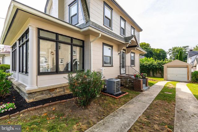 122 E PLUMSTEAD AVE, Lansdowne, PA 19050