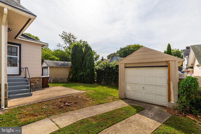 122 E PLUMSTEAD AVE, Lansdowne, PA 19050