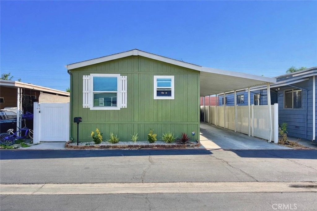 Image 2 of property listing at 16600 Orange Avenue 130, Paramount, CA 90723
