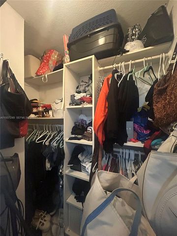 1045 N Andrews Ave 4, Fort Lauderdale, FL 33311