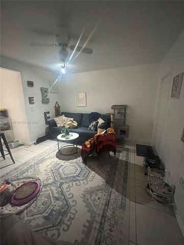 1045 N Andrews Ave 4, Fort Lauderdale, FL 33311