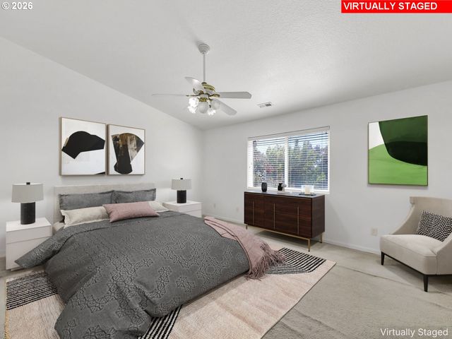 3906 CENTURY Dr, Eugene, OR 97402