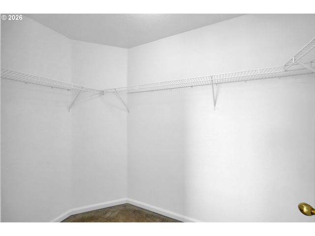 3906 CENTURY Dr, Eugene, OR 97402