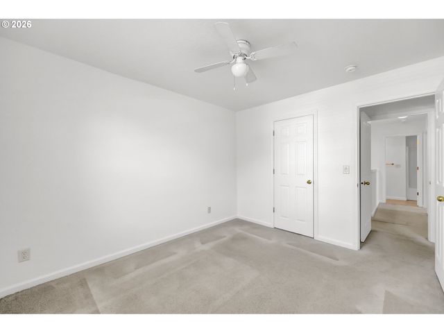 3906 CENTURY Dr, Eugene, OR 97402