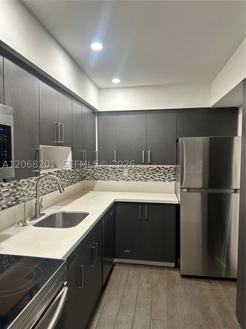 9449 SW 76th St T5, Miami, FL 33173