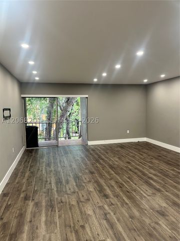 9449 SW 76th St T5, Miami, FL 33173