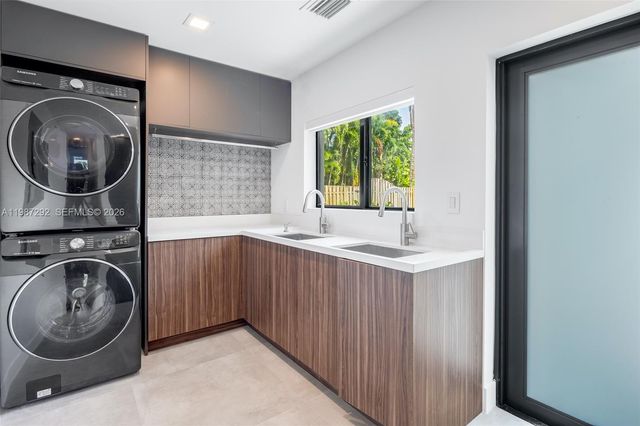 13306 SW 58th Ct, Pinecrest, FL 33156