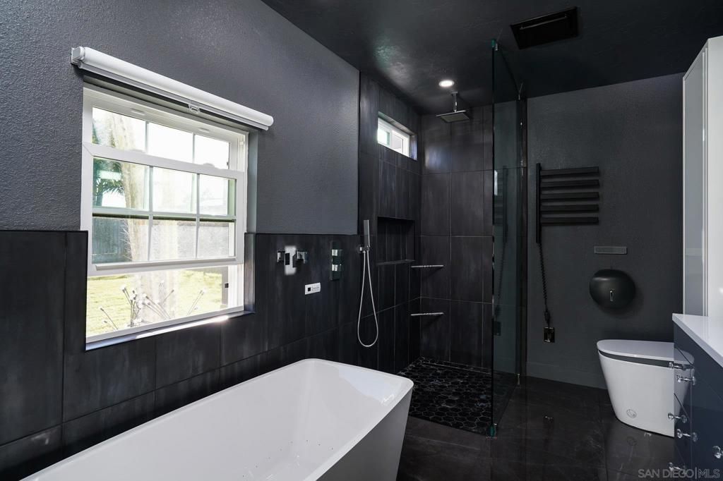 Image 18 of property listing at 1517 Shields Ave, Encinitas, CA 92024