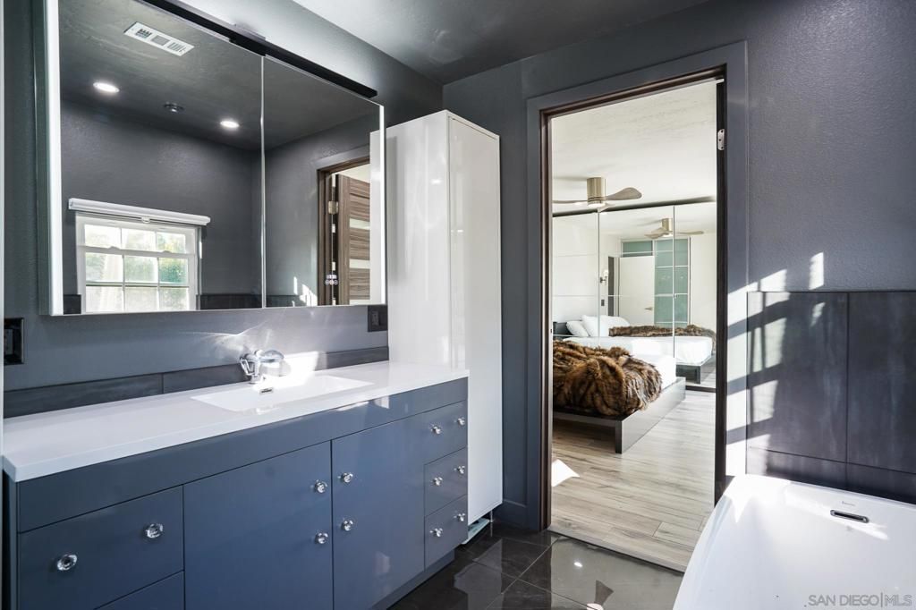 Image 20 of property listing at 1517 Shields Ave, Encinitas, CA 92024