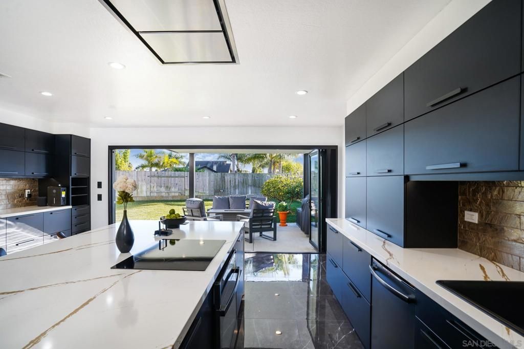 Image 6 of property listing at 1517 Shields Ave, Encinitas, CA 92024