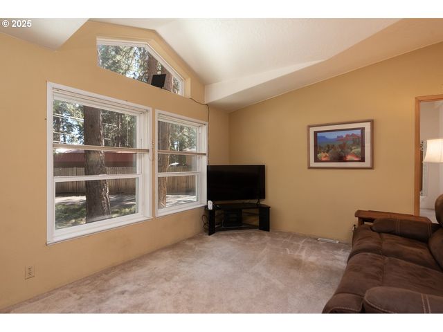 60451 UMATILLA Cir, Bend, OR 97702