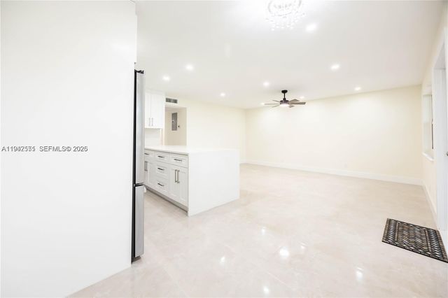 211 E Durham E 211, Deerfield Beach, FL 33442